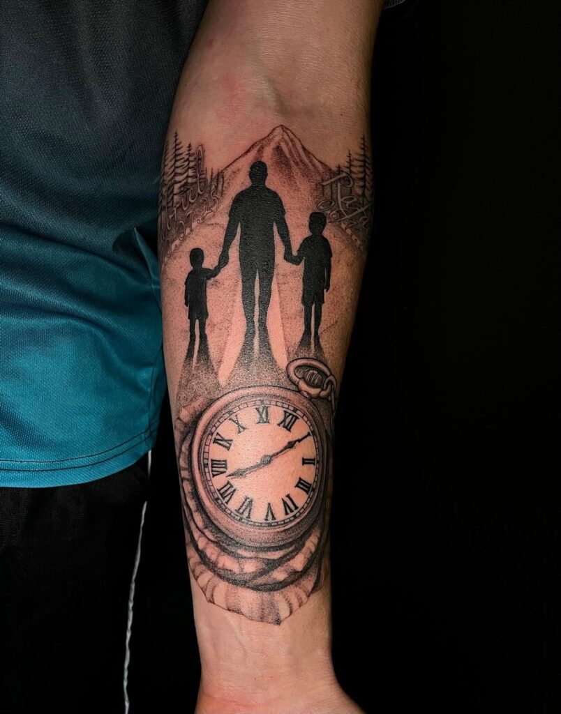 Stinging Bee Tattoostudio Miltenberg - Familie - Zeit - Natur - Tättowierung auf dem Unterarm